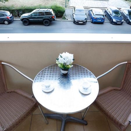 Gorgeous 2 Bedroom Duplex In City Center Bucureşti Exterior foto