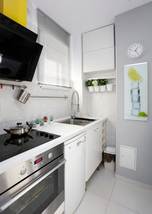 Gorgeous 2 Bedroom Duplex In City Center Bucureşti Exterior foto