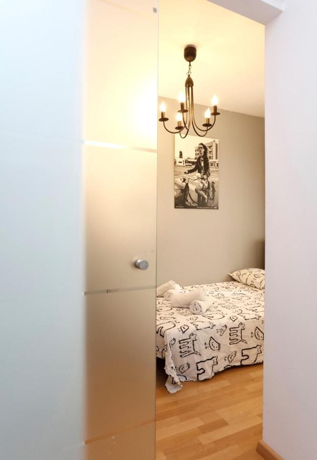 Gorgeous 2 Bedroom Duplex In City Center Bucureşti Exterior foto